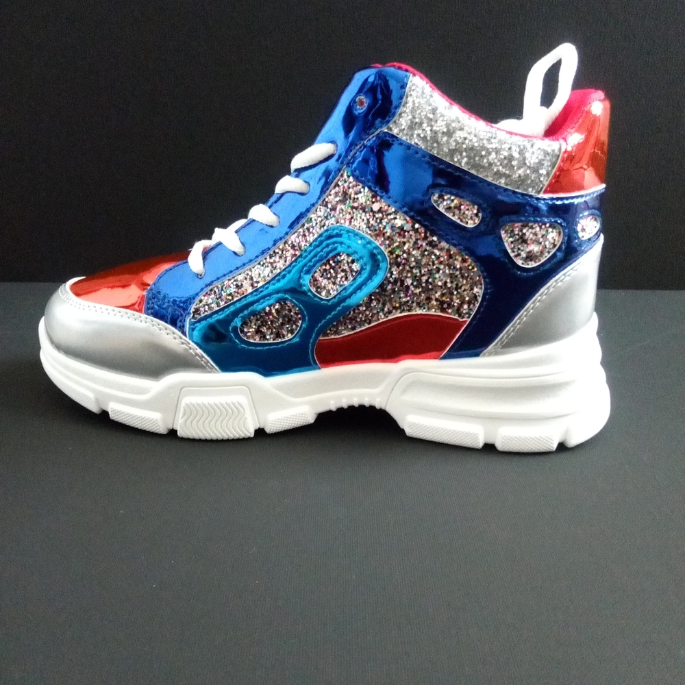 MULTICOLORED FASHION SNEAKERS SIZE 9